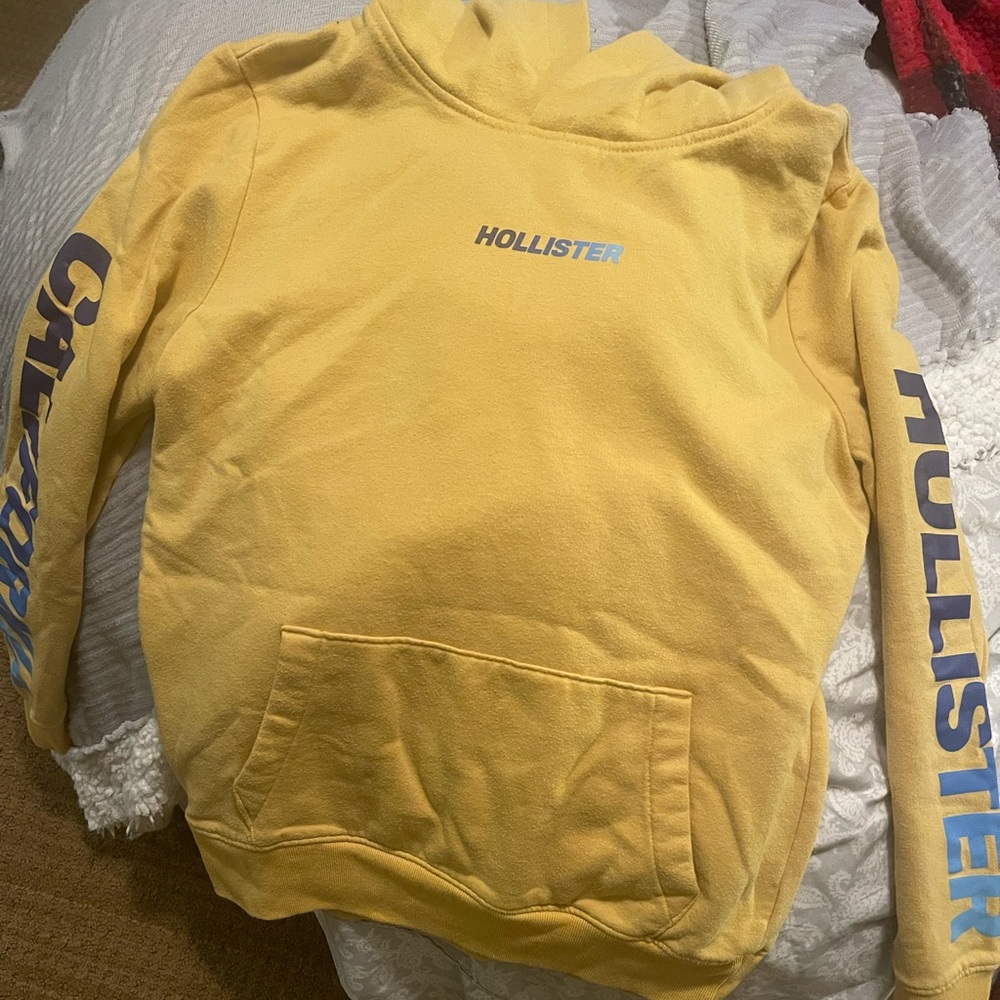 Hollister men’s hoodie, light weight. Like brand new, size M